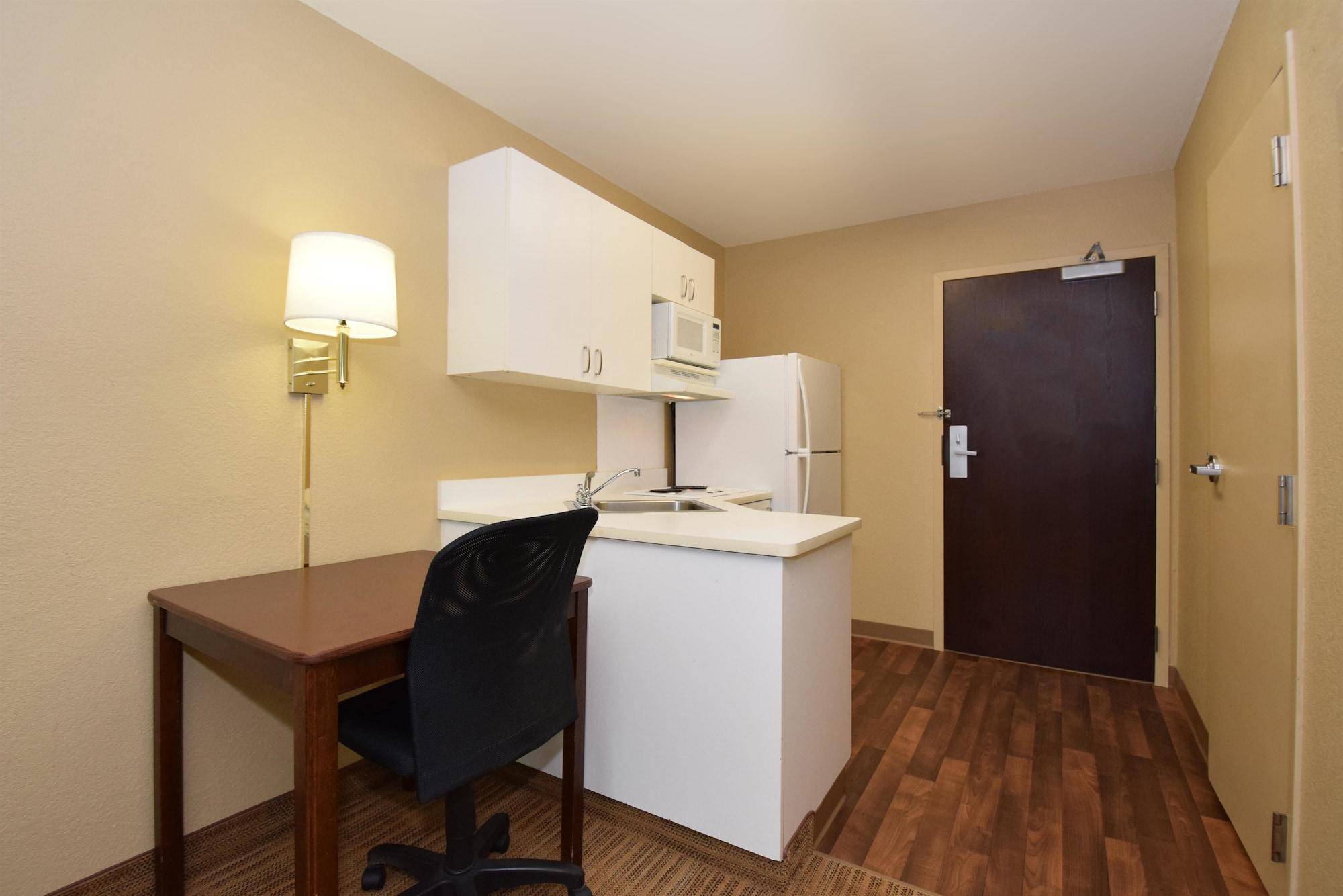 Extended Stay America Suites - Orlando - Lake Mary - 1036 Greenwood Blvd Exterior photo