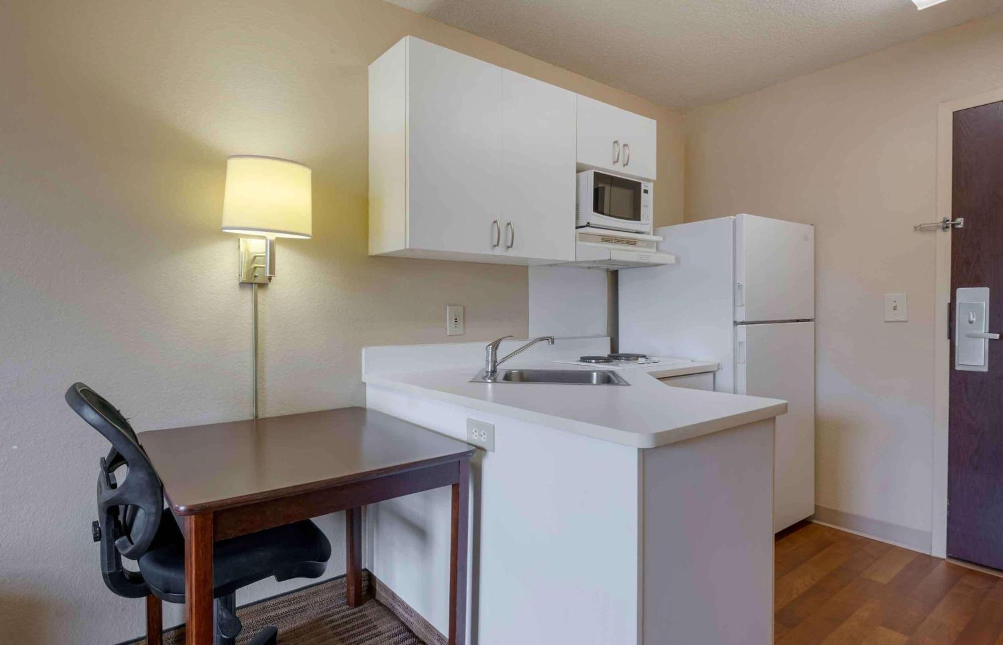 Extended Stay America Suites - Orlando - Lake Mary - 1036 Greenwood Blvd Exterior photo